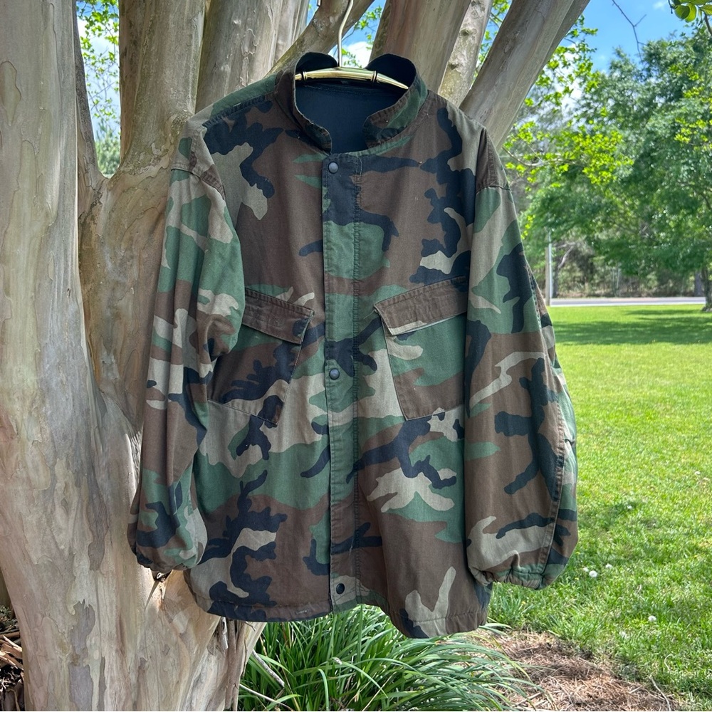 Vintage Camouflage men’s size L Military Camo Lined  Zip-Up Jacket